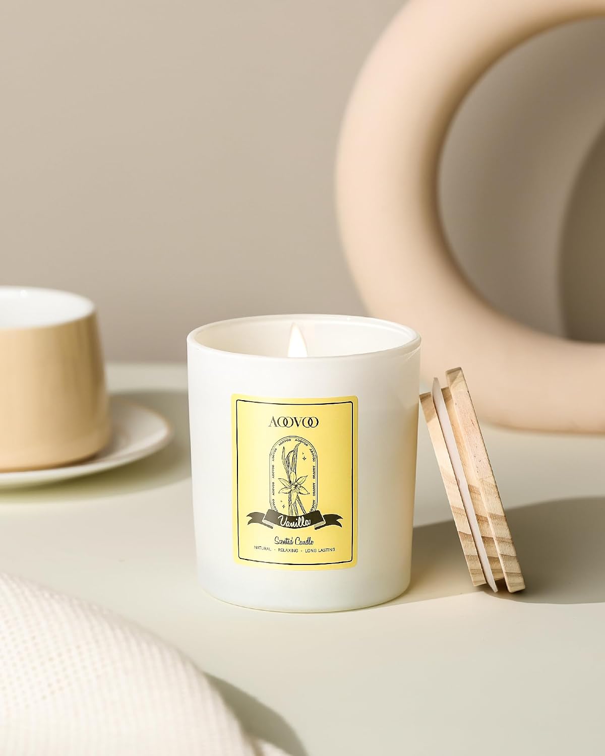 AOOVOO Lavender Scented Candles for Women - Aromatherapy Candle with Crystals Inside, 10oz Soy Candles for Home Scented, Birthday Gifts Mothers Day Candle for Women Mom
