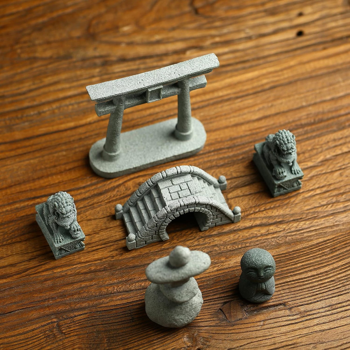 6 PCS Mini Zen Garden Accessories, Miniature Garden Bridge Foo Dogs Torii Gate Sandstone Figurines Meditation Zen Decor Japanese Fish Tank Terrarium Bonsai Decorations (Art Deco)
