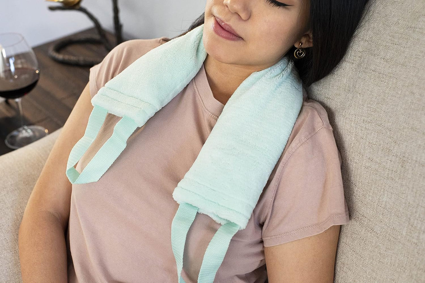 DreamTime Hot or Cold Neck Wrap, Microwaveable Heating Pad for Shoulders, Calming Lavender and Peppermint Aromatherapy, Freeze to Soothe Pain, Soft Silky Spa Pillow
