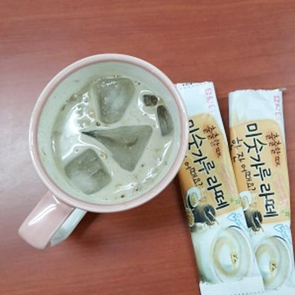 Damtuh Matcha Latte 20g x 7 Sticks – Ceremonial Grade Creamy Korean Matcha Latte Powder Mix, Instant Green Tea Drink for Smooth Café-Style Sweetened without sugar