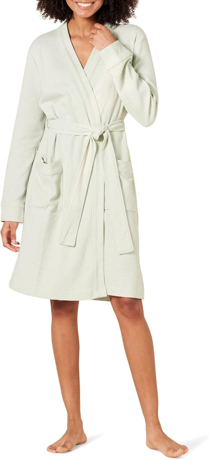 Amazon Essentials Women's Lightweight Cotton Blend Waffle Mid-Length Bathrobe, Breathable Loungewear (Available in Plus Size)