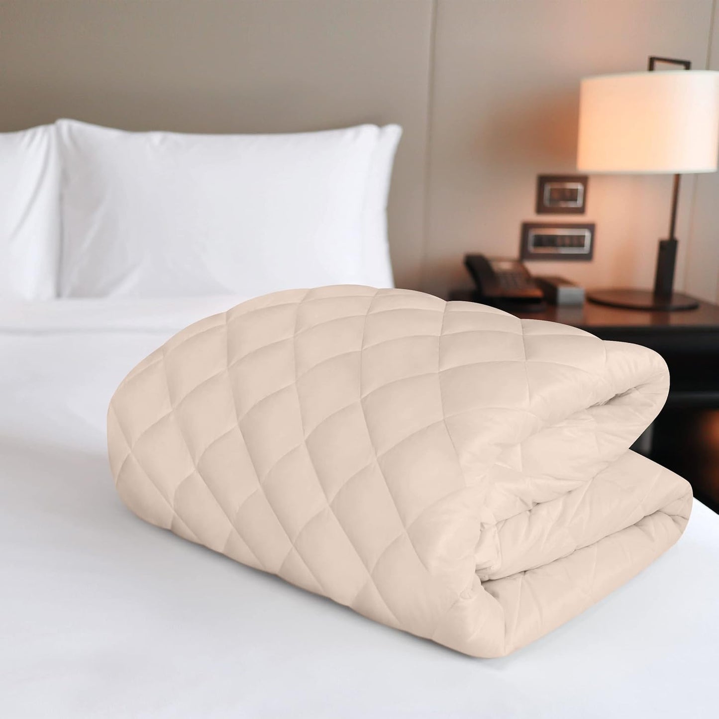 Quilted Fitted Mattress Pad, Queen Mattress Protector Topper with Deep Pocket Stretches up to 16 Inches, Machine Washable Mattress Cover by Utopia Bedding (White)