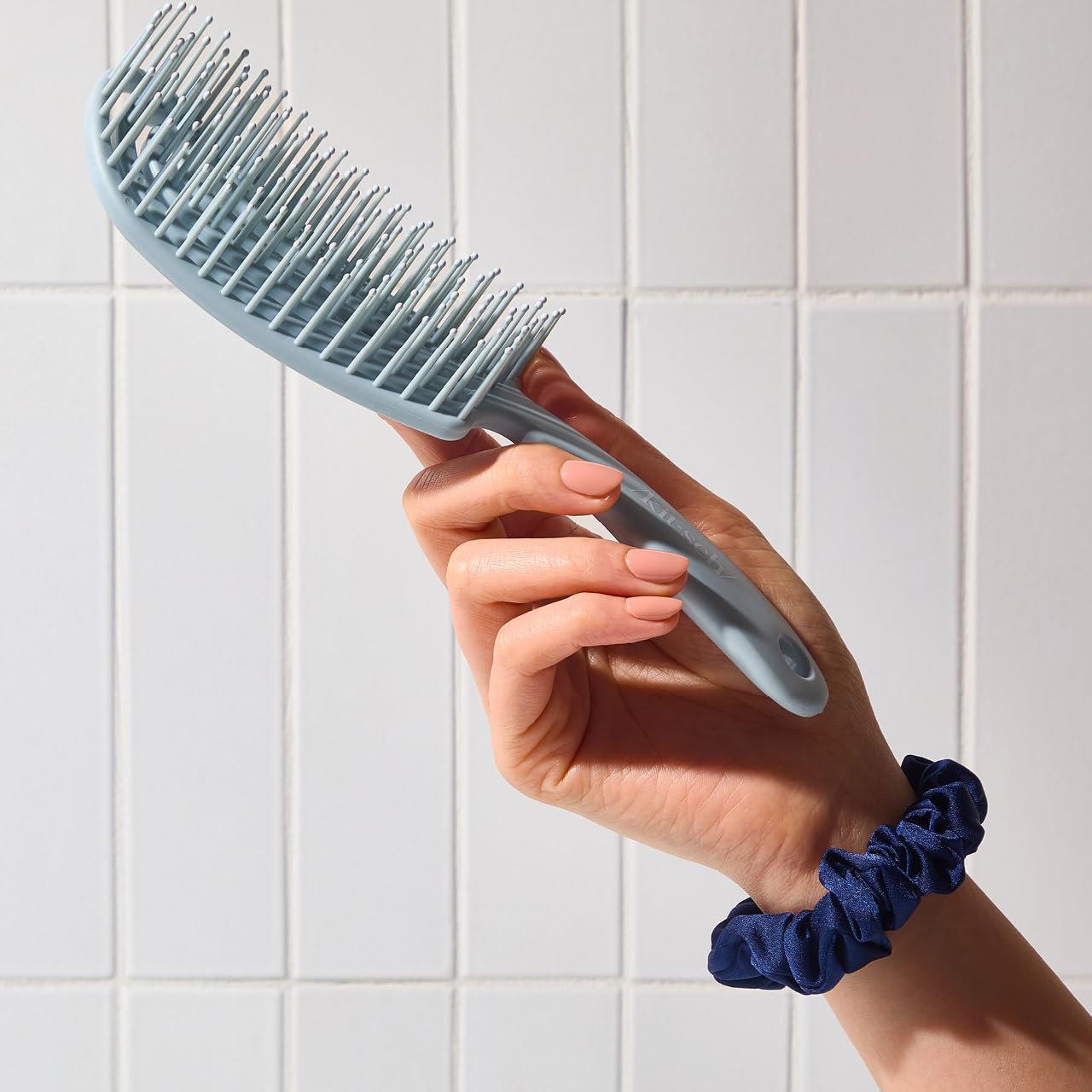 Kitsch Hair Brush Detangler – Flexi Flow Hair Brush for Women, Men & Kids | Detangling Brushes for Curly Hair with Bendable Frame, Bounce Curl Defining Brush for Wet or Dry Strands - Soft Violet