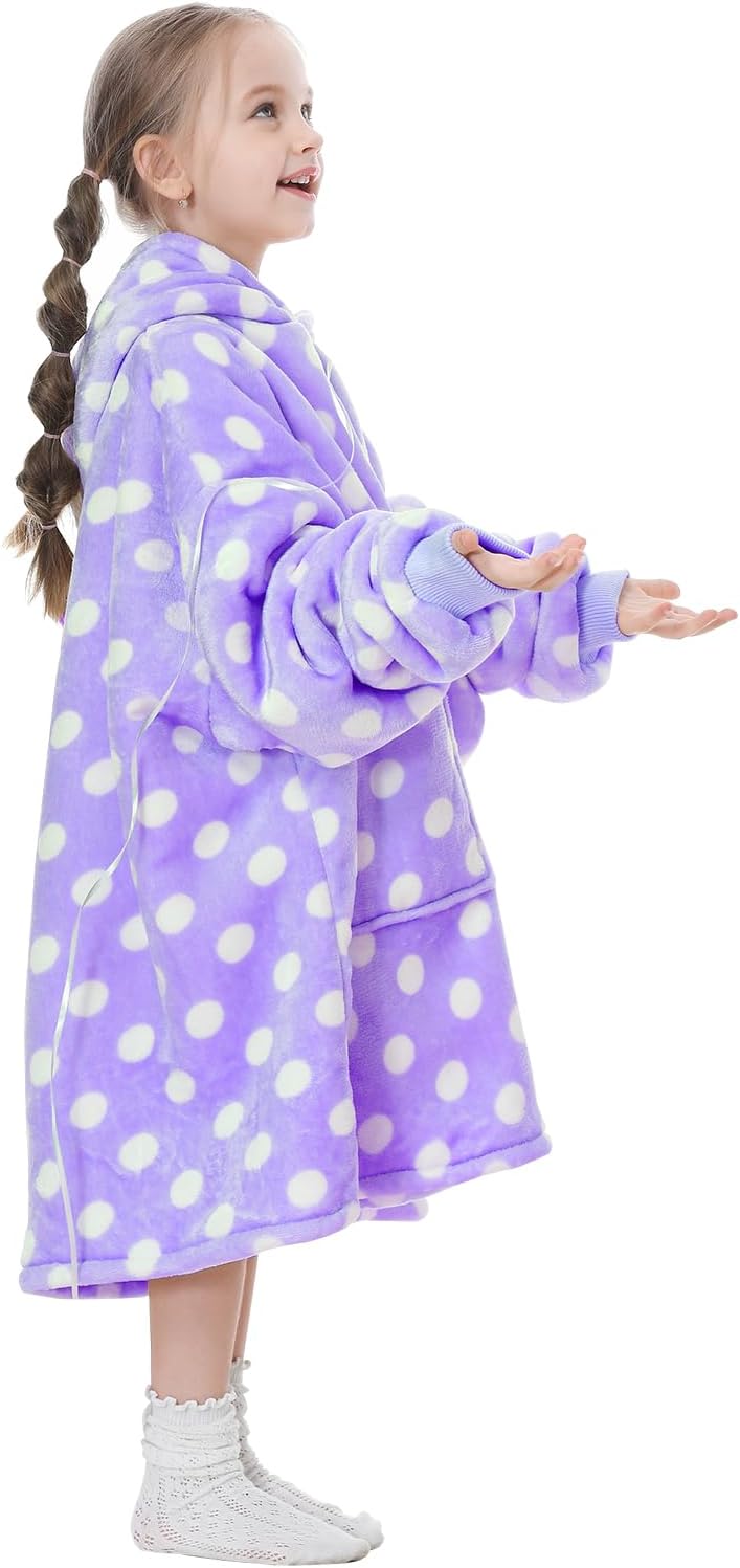 Aemicion Strawberry Blanket Hoodie,Oversized Sherpa Wearable Hooded Blanket,Warm Cozy Sweatshirt Gifts for Women Girls Adult