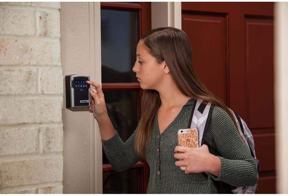 Master Lock Wall Mount Digital Key Lock Box, Bluetooth, iOS Android 5441EC