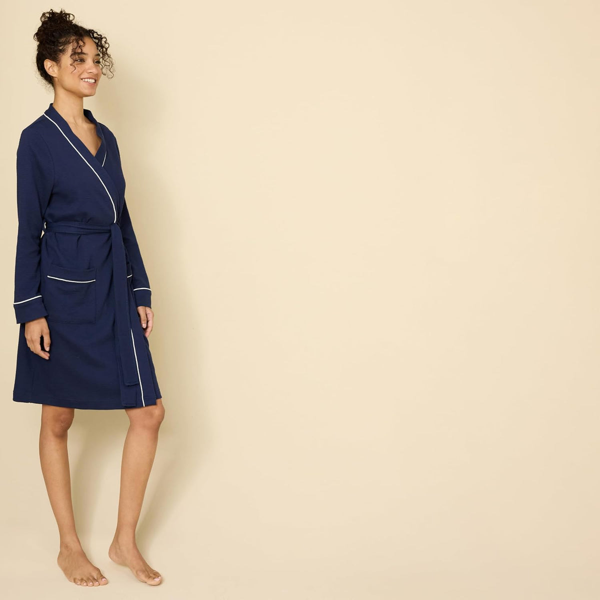 Amazon Essentials Women's Lightweight Cotton Waffle Mid-Length Bathrobe (Available in Plus Size)