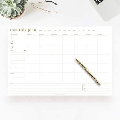 Bliss Collections Weekly Planning Pad, To Do List Notebook - Undated Tear-Off Sheets Notepad - Work Calendar, Organizer, Scheduler for Goals, Tasks - Minimalist, 8.5" x 11", 50 Sheets
