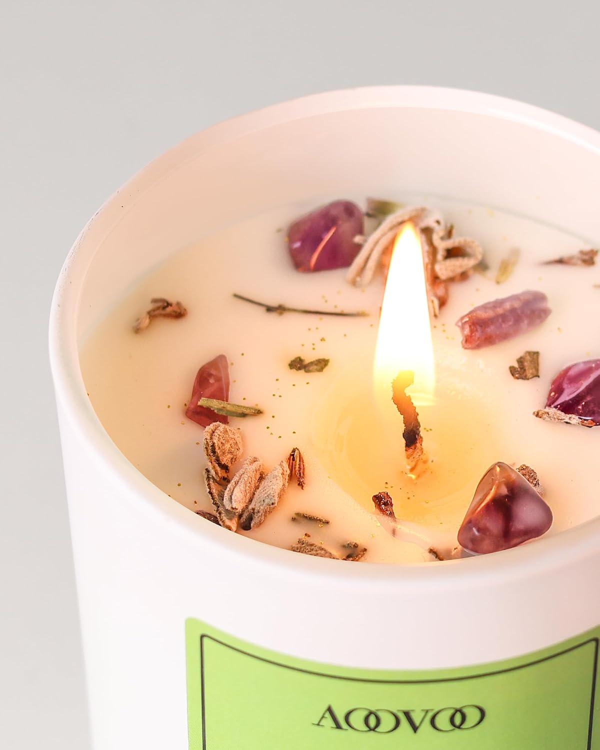 AOOVOO Lavender Scented Candles for Women - Aromatherapy Candle with Crystals Inside, 10oz Soy Candles for Home Scented, Birthday Gifts Mothers Day Candle for Women Mom