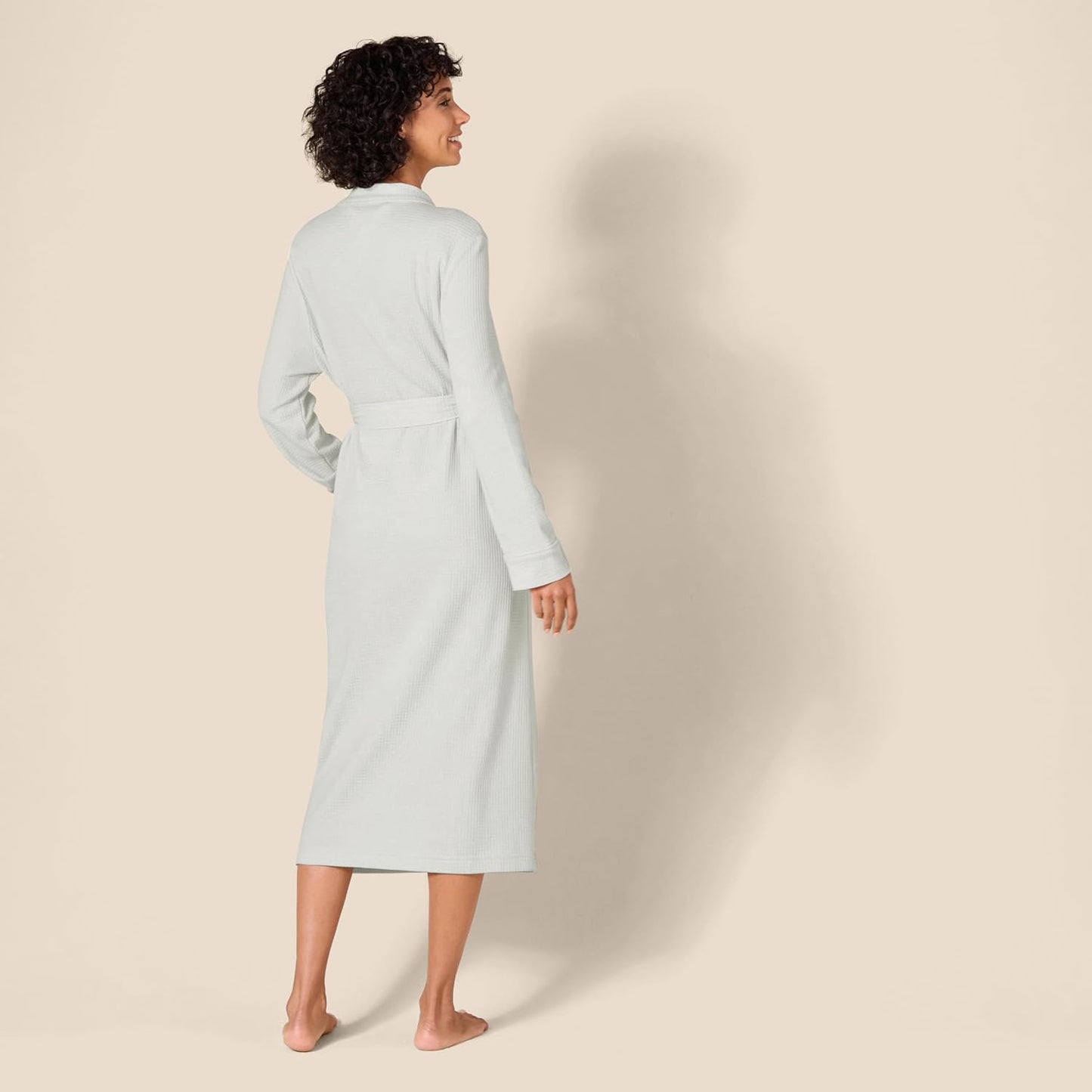 Amazon Essentials Women's Lightweight Waffle Full-Length Bath Robe (Available in Plus Size)