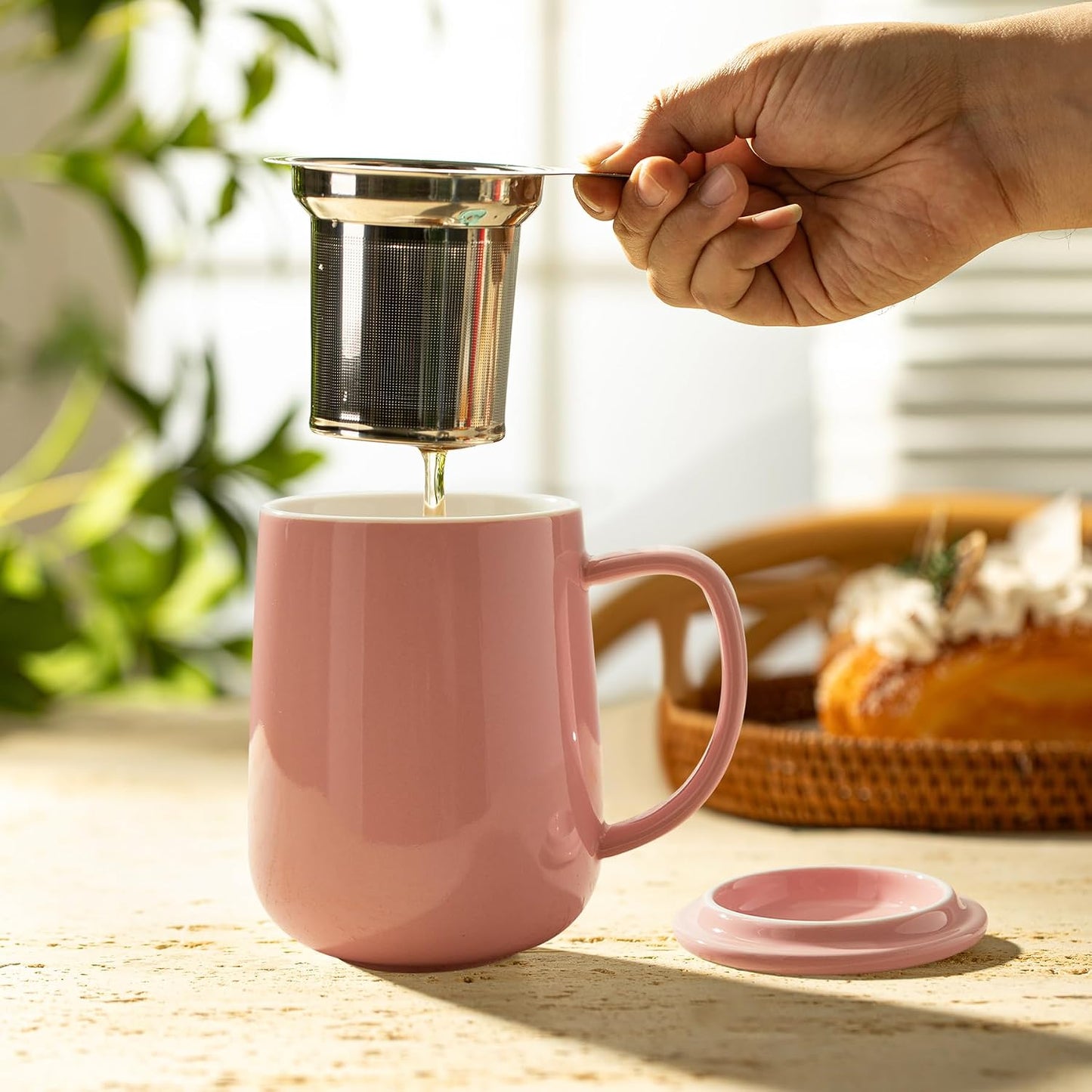 Sweese 20 OZ Porcelain Tea Mug with Infuser and Lid, Loose Leaf Tea Cup, Gifts for Tea Lover - Mint Green