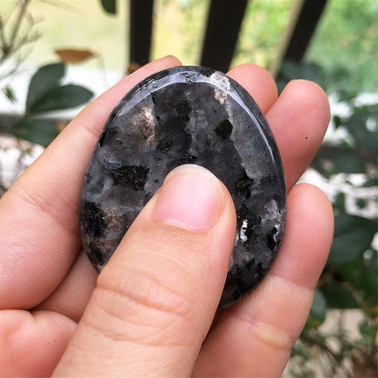 Fekuar Natural Moonstone Crystal Thumb Worry Stone, Hand Carved Healing Crystal Teardrop Pocket Worry Stones for Anxiety Stress Relief Meditation