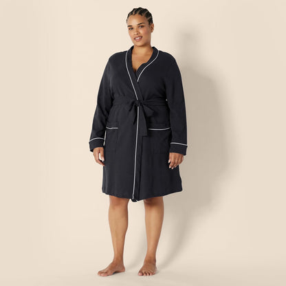 Amazon Essentials Women's Lightweight Cotton Waffle Mid-Length Bathrobe (Available in Plus Size)