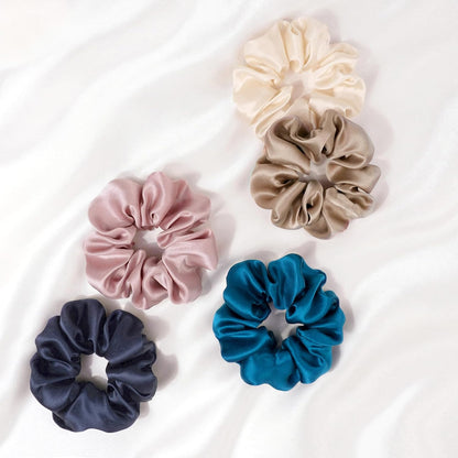 Zenssia Silk Scrunchies for Hair, Mulberry Silk Hair Ties for Women and Girls, No Damage Elastic Ponytail Holders（Black, 3 Pack）