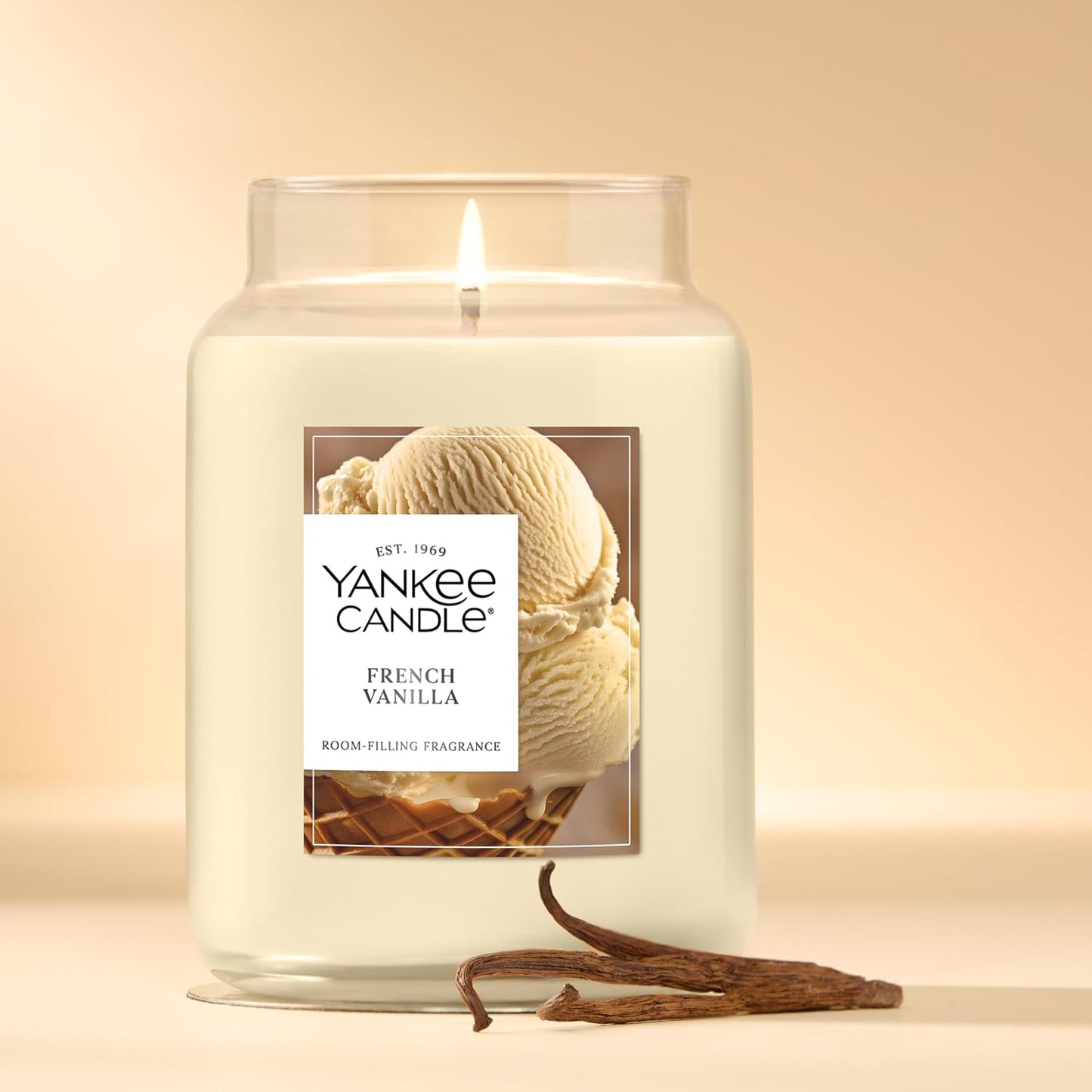 Yankee Candle Vanilla Cupcake, Scented Candle, 22oz Large Jar with up to 150 Hour Burn Time, Giftable, Birthdays