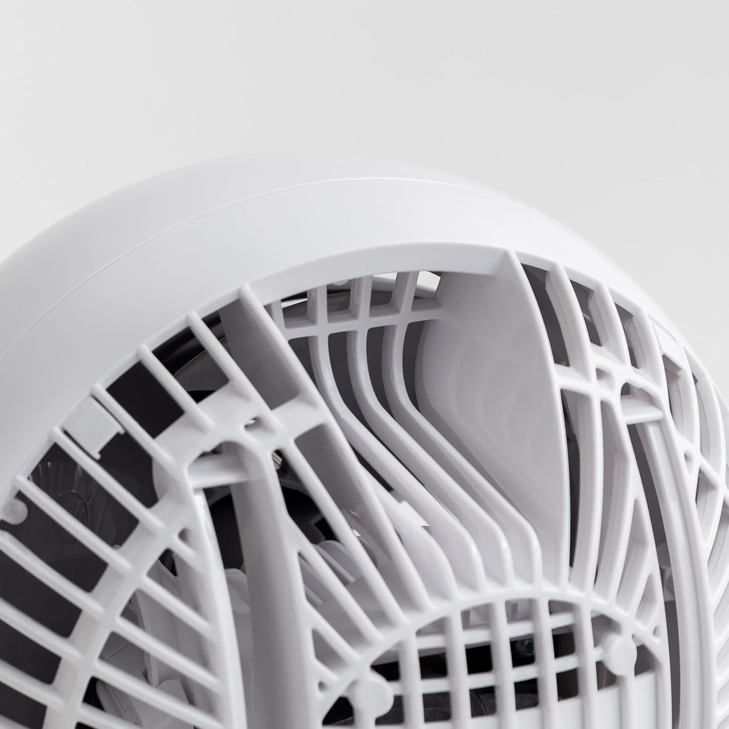 IRIS USA WOOZOO Air Circulator Fan with Remote, Oscillating, 5 Speeds, 82ft Max Air Distance, 90° Adjustable Tilt, 30db Quiet Motor, Small Fan for Bedroom, Office, Dorm, White