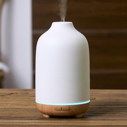 InnoGear Aromatherapy Diffuser, 150ml Ceramic Diffuser Mother's Gift Ultrasonic Humidifier Cool Mist Essential Oil Diffusers for Home Air Diffuser with 2 Mist Modes Waterless Auto Off, White
