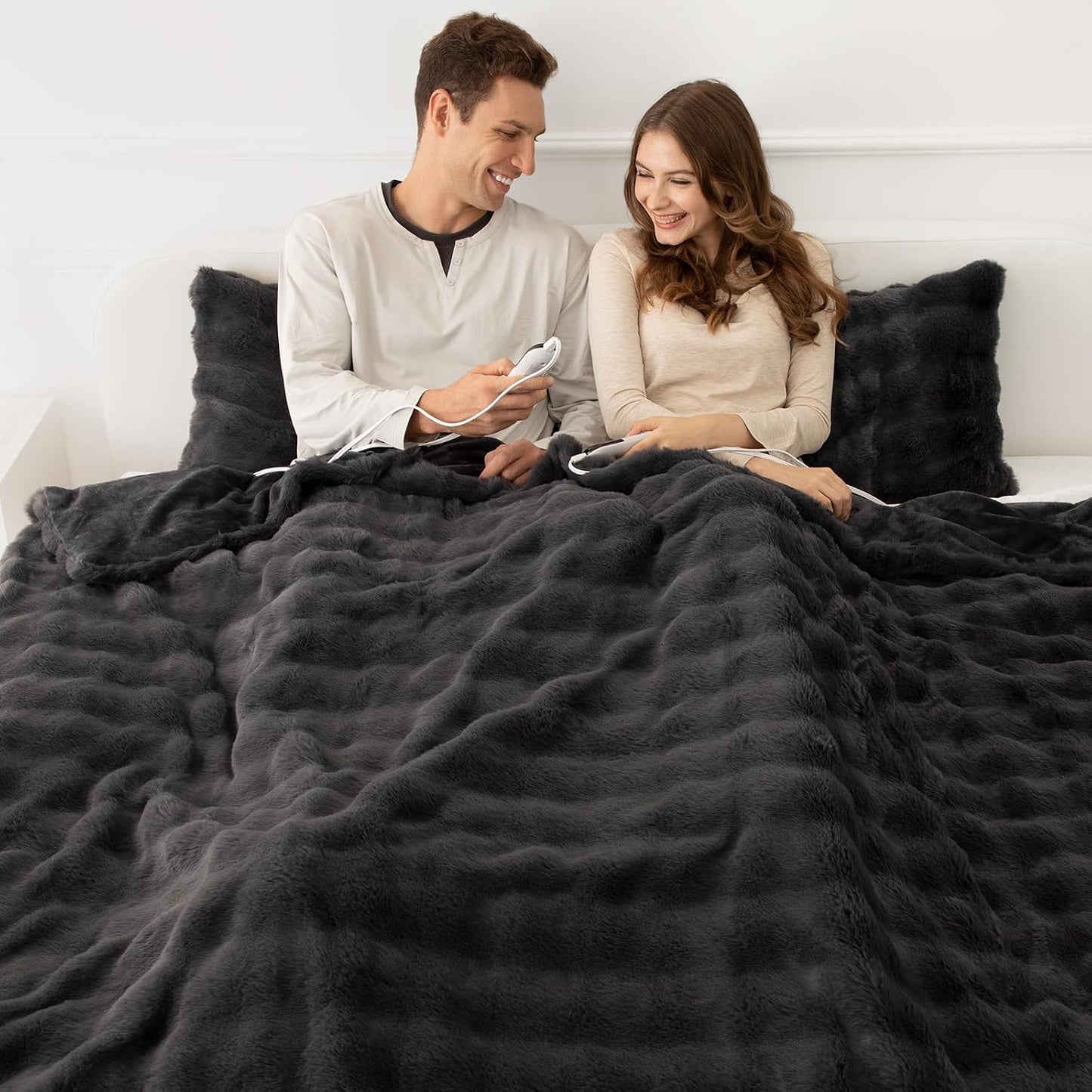 Heated Blanket Throw 50" x 60" - Soft Flannel Sherpa Electric Blanket Throw with 5 Heating Levels & 4 Hours Auto Off, Machine Washable, Ideal Gift for Grandma (Purple)