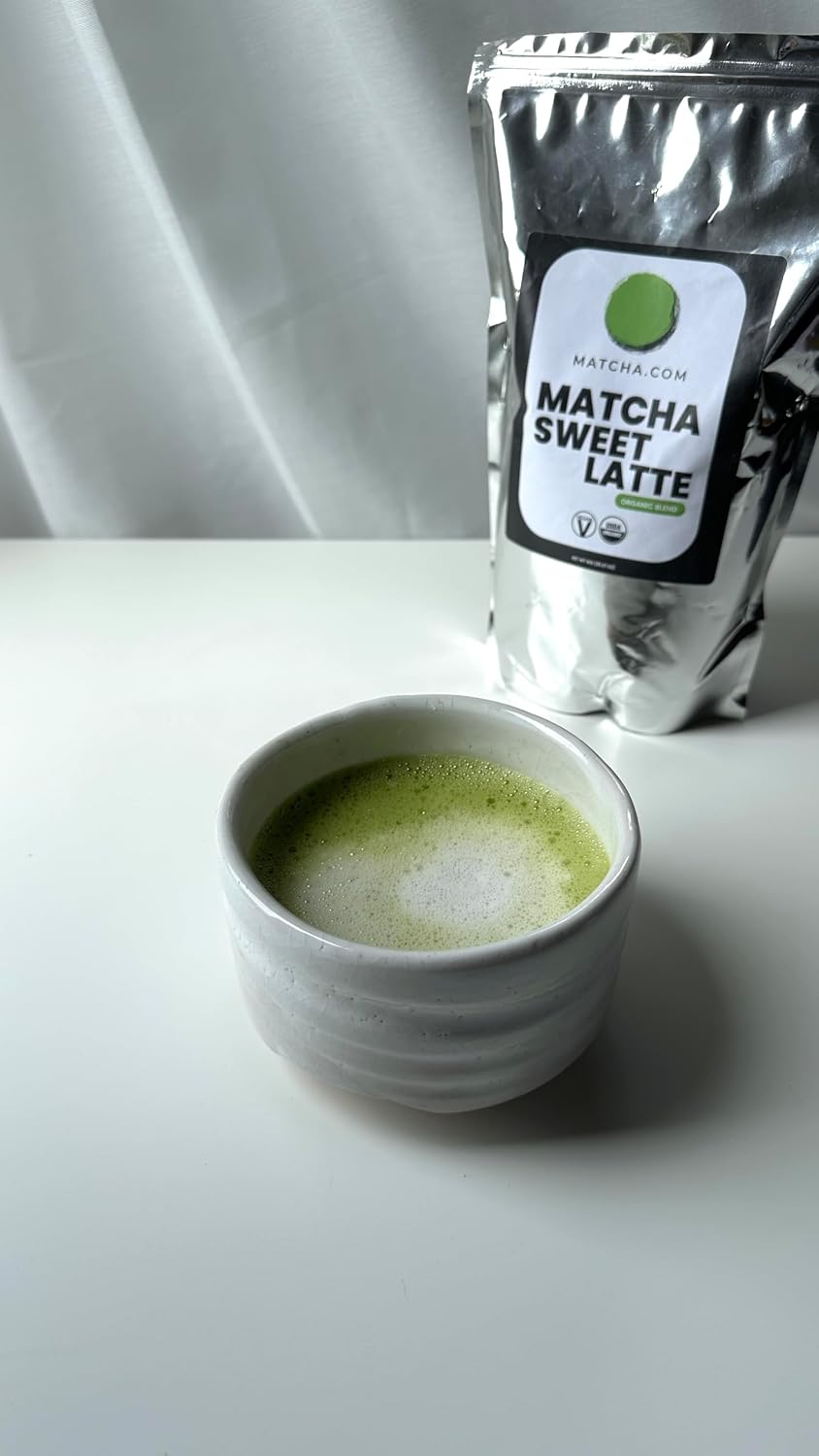 Matcha Kari Organic Sweetened Matcha Latte Mix - Cafe Style - 2.2 lb | Organic sweetened matcha green tea latte powder, cafe-style, just add milk or water, hot or iced, easy mix, 2.2 lb/1 kg