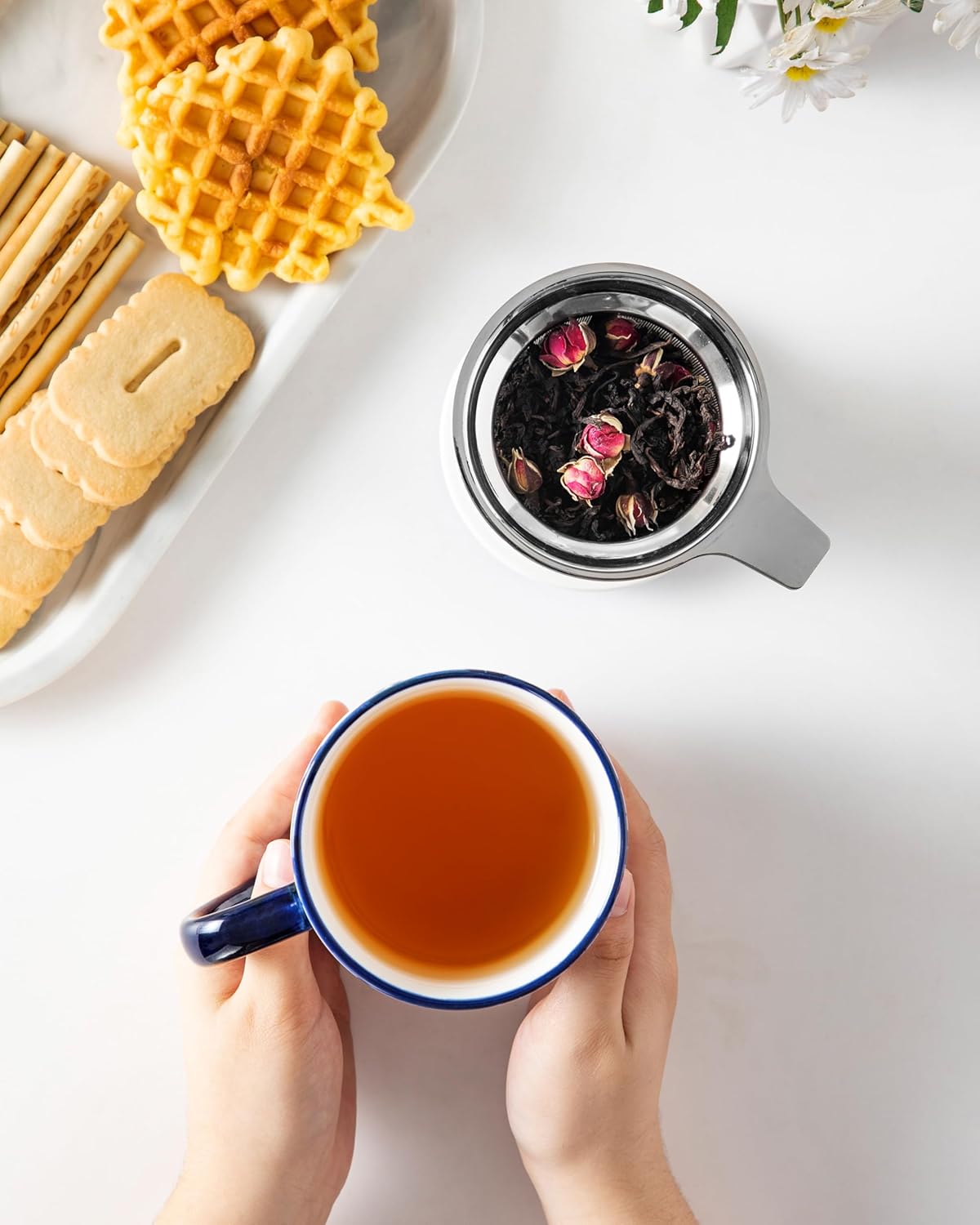vancasso SELENE Porcelain Tea Mug, 18 oz Porcelain Tea Cup with Infuser and Lid Steeps Loose Leaf Tea, Microwave & Dishwasher Safe, Blossom Cluster