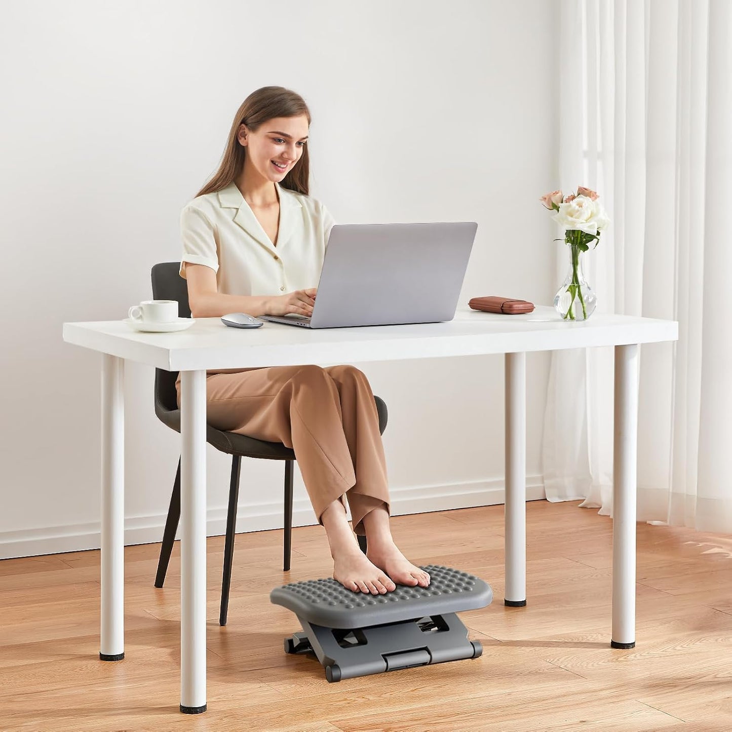 HUANUO Adjustable Desk Footrest, Foot Rest for Under Desk at Work with Massage, Adjustable Foot Stool with 3 Height Position & 30 Degree Tilt Angle Adjustment for Home, Office, White