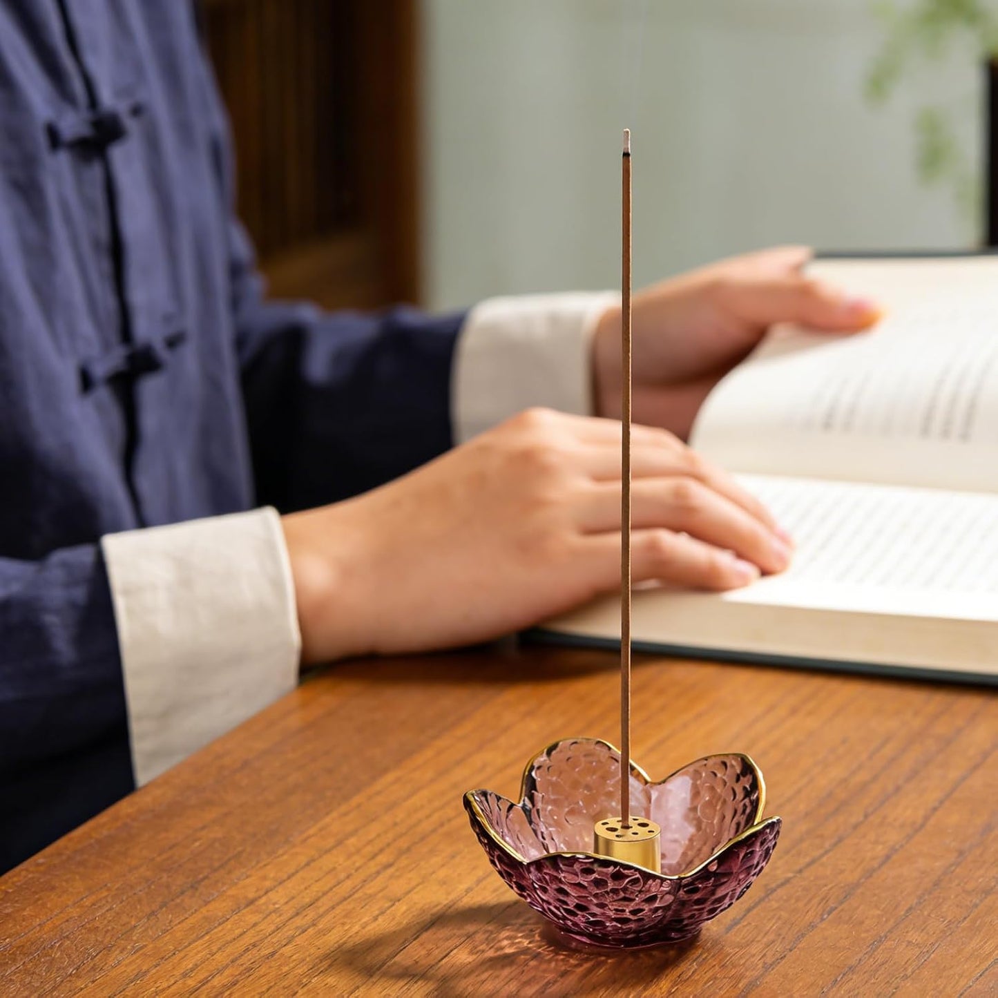 Incense Holder for Sticks and Backflow Incense, Handmade Glass Cherry Blossom Incenses Stick Holder with 9 Incenses Holes Incenses Burner Ash Catcher Ideal for Incense Burning, Home & SPA Decor