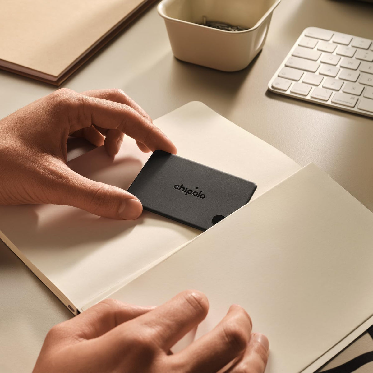 Chipolo CARD – Rechargeable Wallet Tracker Card, Bluetooth Tracker