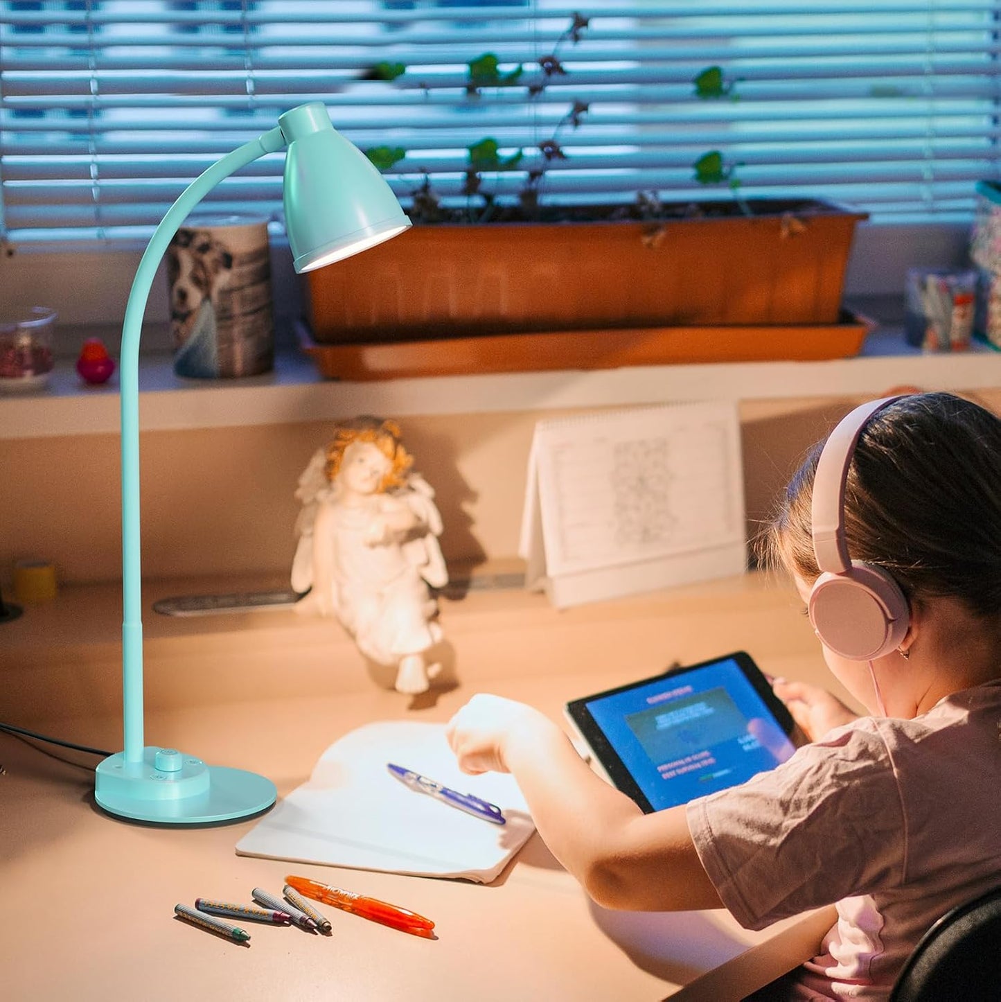 BOHON LED Desk Lamp with USB Charging Port 3 Color Modes Dimmable, Black
