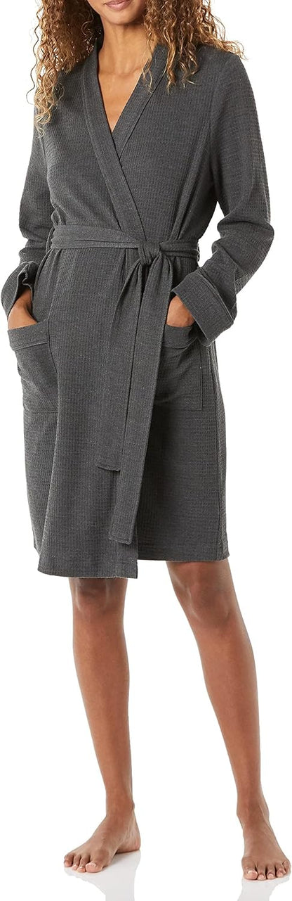 Amazon Essentials Women's Lightweight Cotton Blend Waffle Mid-Length Bathrobe, Breathable Loungewear (Available in Plus Size)