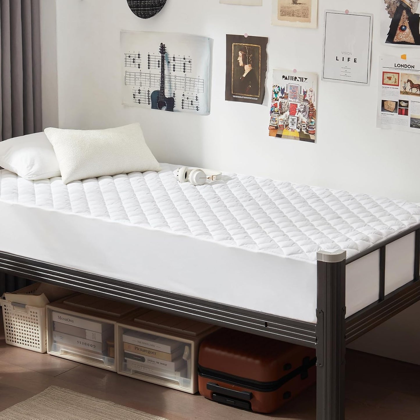 UNILIBRA Queen Mattress Protector Waterproof, Deep Pocket Mattress Pad Cover Fits to 6''-21'', Breathable Hollow Cotton Filling Quilted Mattress Protector for Queen Size