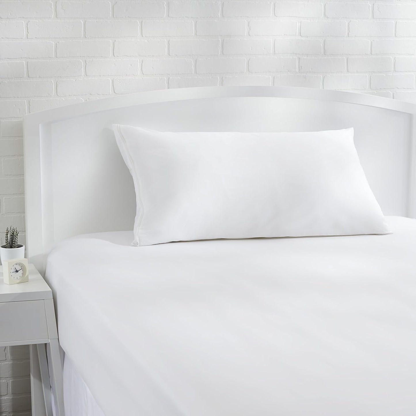 Amazon Basics Standard Breathable 100% Cotton Hypoallergenic Pillow Protector with Zipper, Machine Washable, White, 27 x 21 Inches, Pillows Not Included