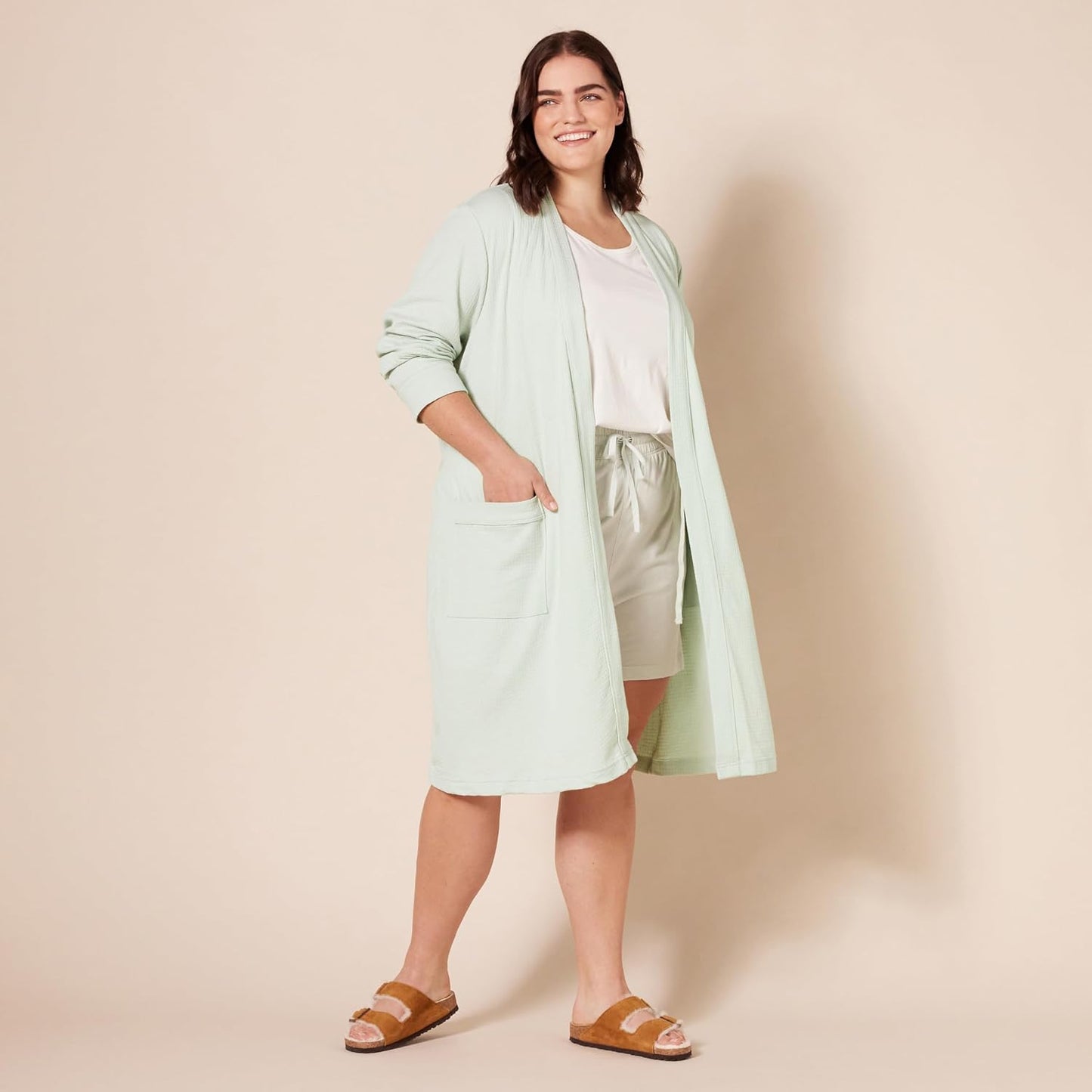 Amazon Essentials Women's Lightweight Cotton Blend Waffle Mid-Length Bathrobe, Breathable Loungewear (Available in Plus Size)