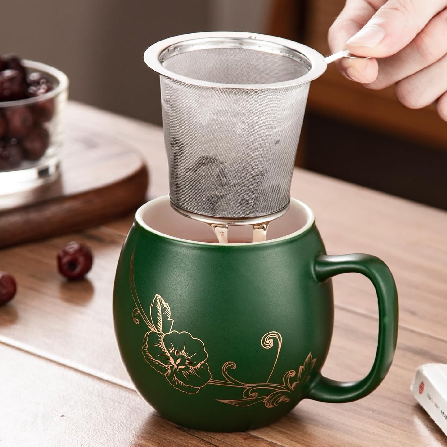 Yundu 12 OZ Matte Green Ceramics Teacup with Infuser and Lid, Mug with Lid for Steeping - Stainless Steel Infuser for Loose Leaf Tea, Home Office Gift for Tea Lovers