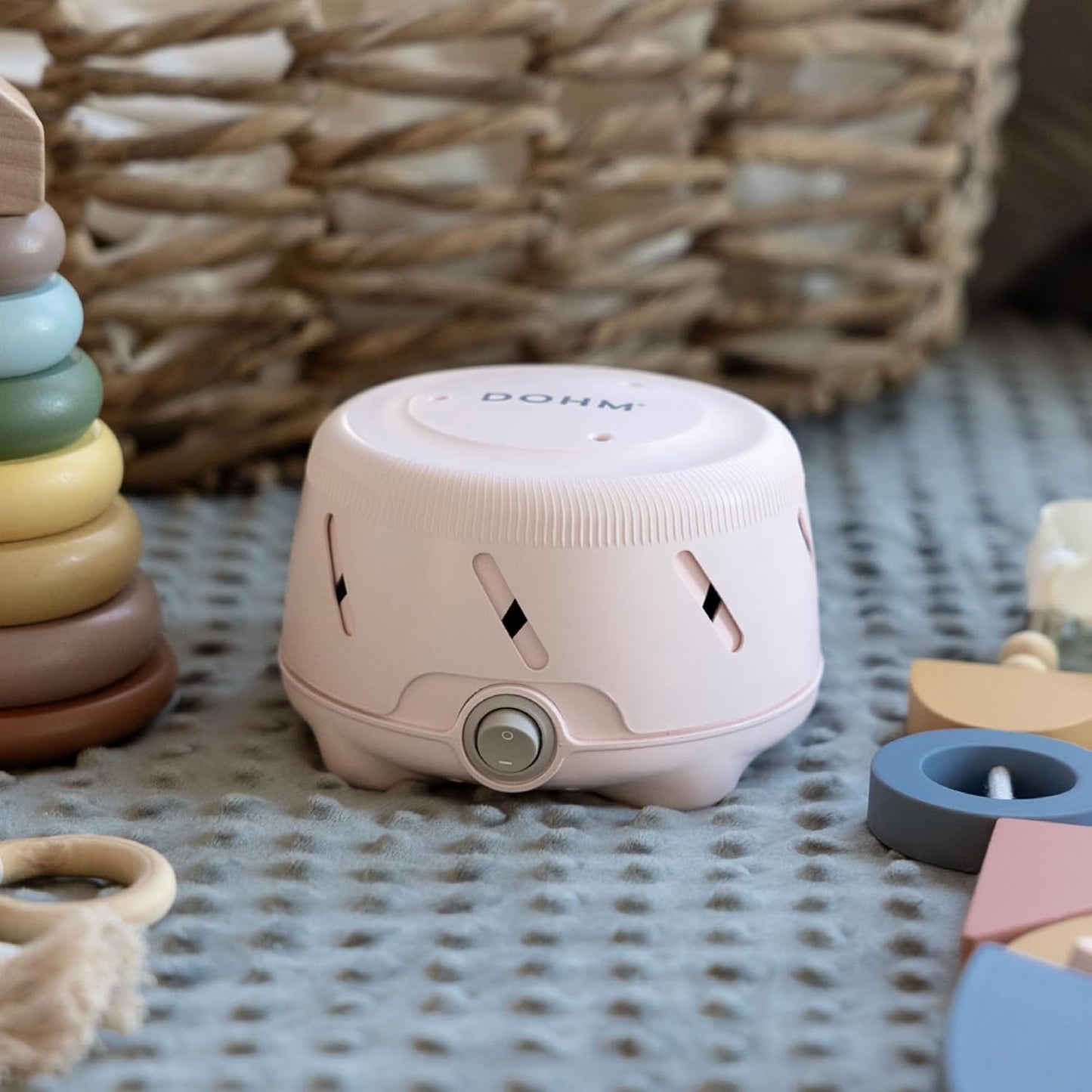 Yogasleep Dohm Uno White Noise Sound Machine, Real Fan Inside for Non-Looping White Noise, Sleep Aid, Office Privacy & Meditation for Adults & Baby, Registry Gift (White)