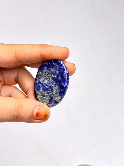 Natural Polished Thumb Palm Crystal for Meditation, Labradorite Worry Stone for Stress Relief, Anxiety Support & Pocket Reiki Healing