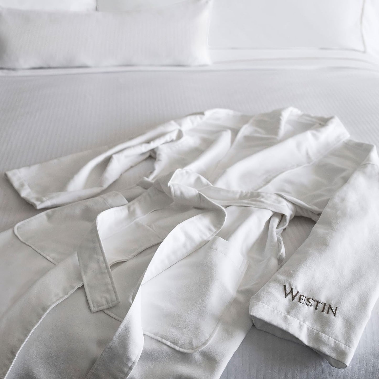 Westin Spa Robe - Soft, Absorbent Microfiber Robe - White Lightweight Hotel Bathrobe - One Size