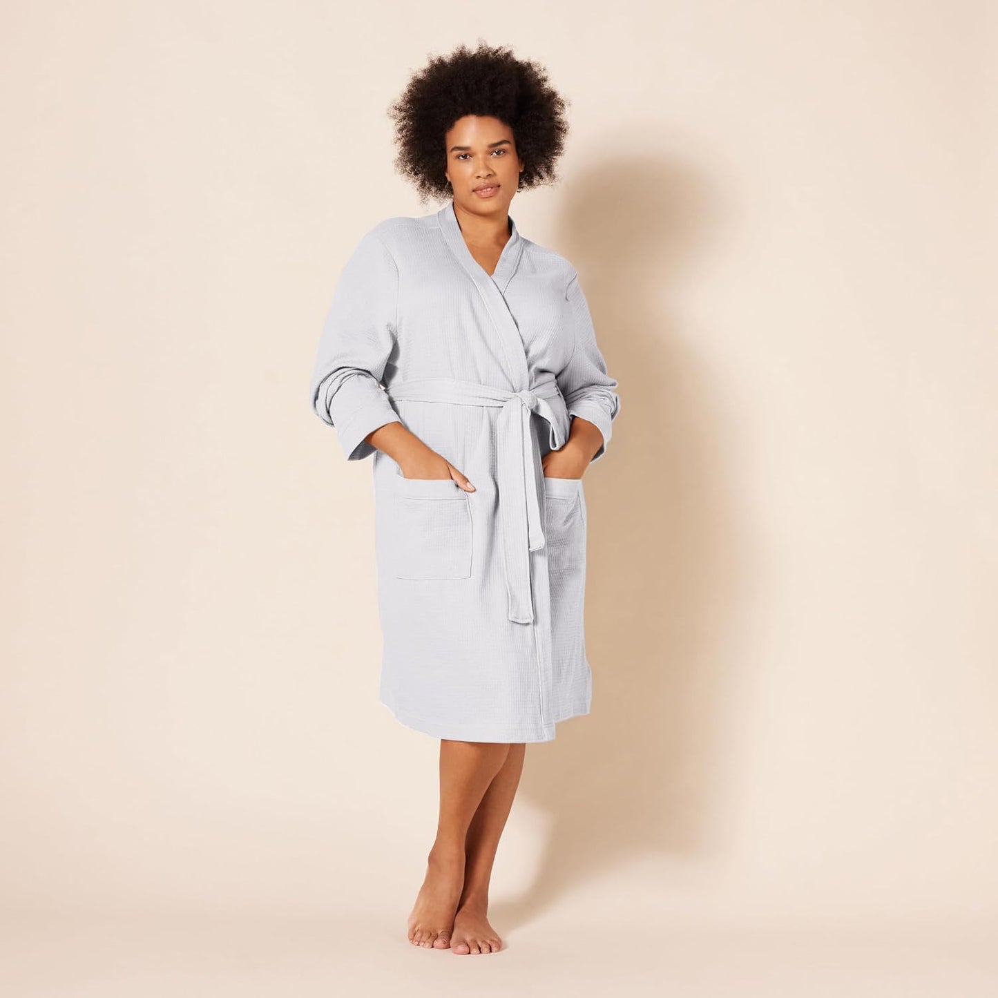Amazon Essentials Women's Lightweight Cotton Blend Waffle Mid-Length Bathrobe, Breathable Loungewear (Available in Plus Size)