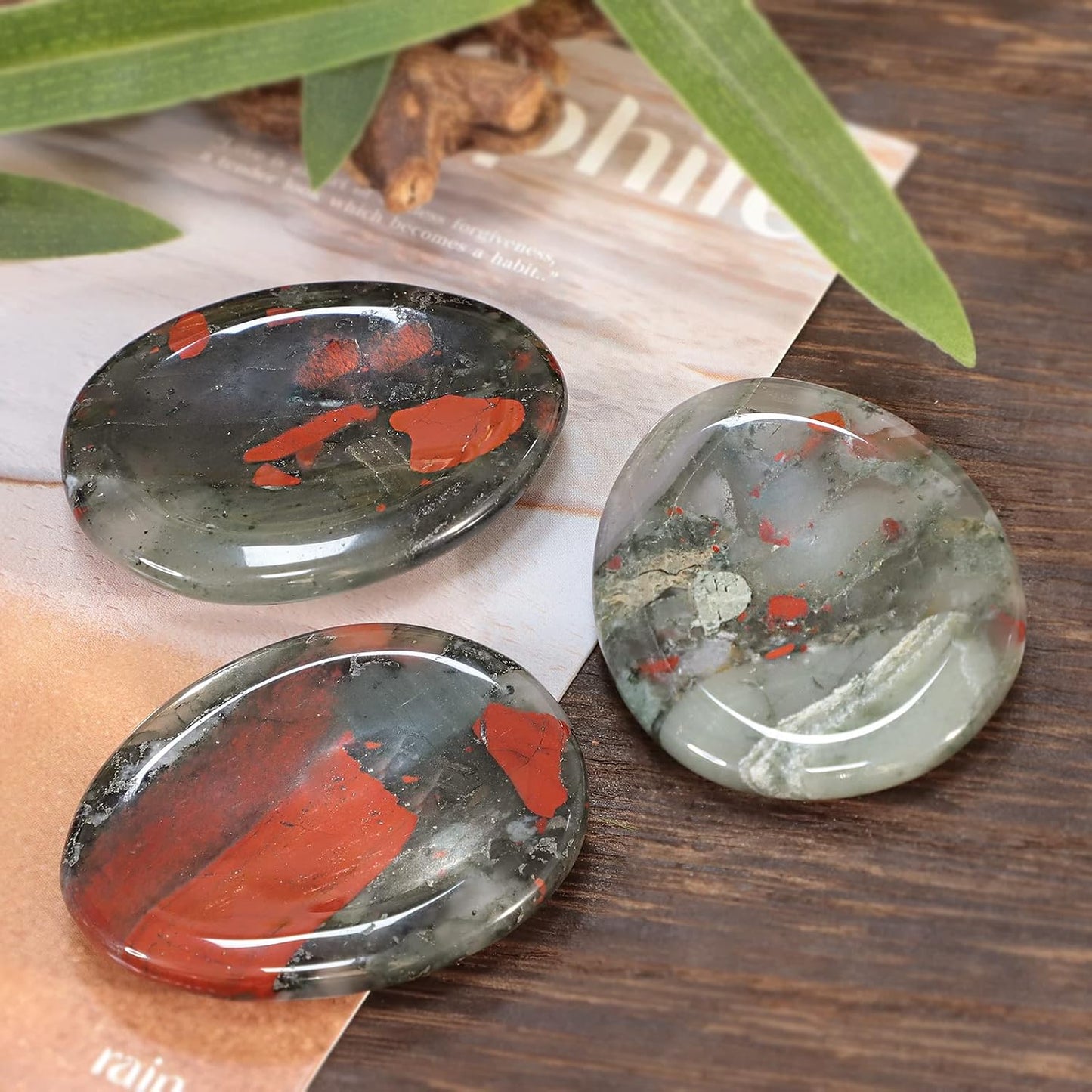 Fekuar Natural Moonstone Crystal Thumb Worry Stone, Hand Carved Healing Crystal Teardrop Pocket Worry Stones for Anxiety Stress Relief Meditation