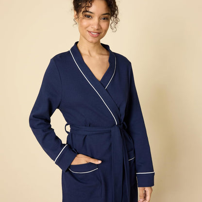 Amazon Essentials Women's Lightweight Cotton Waffle Mid-Length Bathrobe (Available in Plus Size)