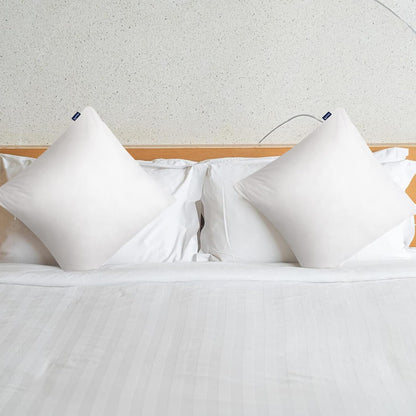 Waterproof Pillow Case Protector with Zipper 4 Pack Standard Size 20 x 26 inch White Pillow Protectors Feather Proof Pillow Covers Encasement Pillow Case
