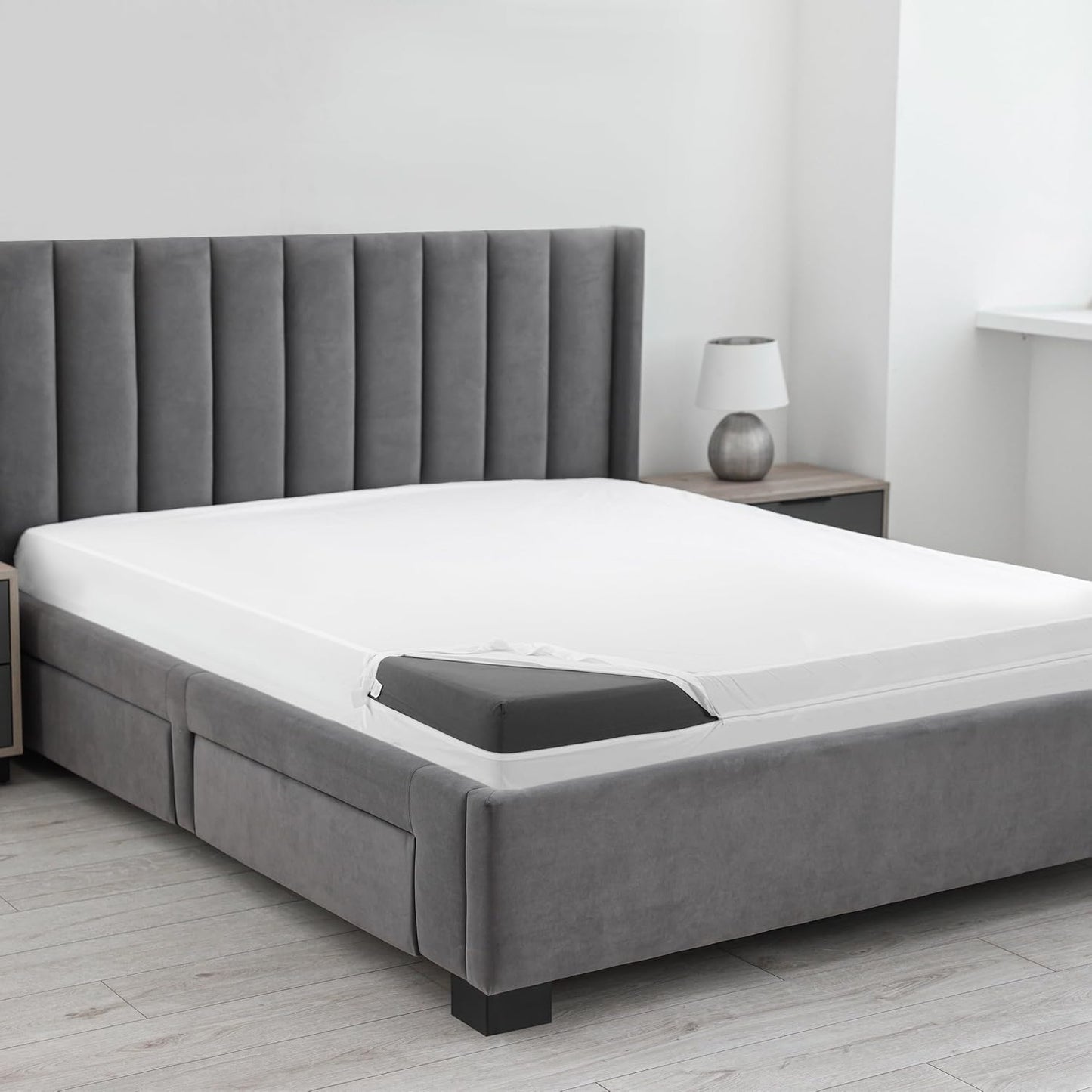 Utopia Bedding Premium Waterproof Bed Bug Mattress Cover, Twin Zippered Mattress Protector, 8 Inches Deep, Dust Mite Proof 6-Sided Mattress Encasement for Bed