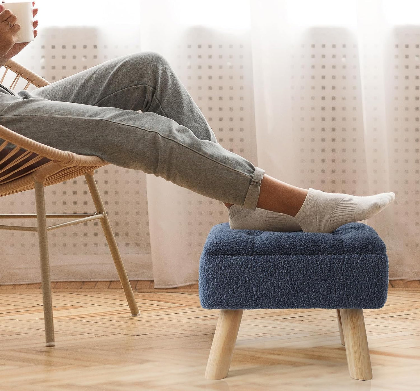 OGEMXU Storage Ottoman, Small Foot Stool Ottoman with Storage, Boucle Teddy Velvet Foot Rest with Padded Seat, Sturdy Wood Legs Stool for Living Room, Bedroom, Couch, Enterway (Cream)