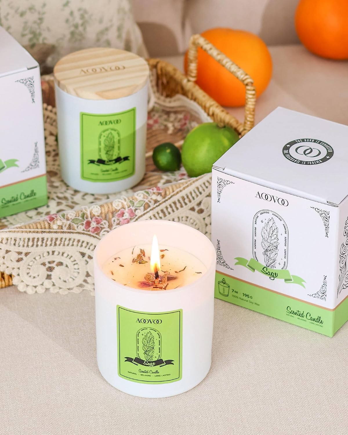 AOOVOO Lavender Scented Candles for Women - Aromatherapy Candle with Crystals Inside, 10oz Soy Candles for Home Scented, Birthday Gifts Mothers Day Candle for Women Mom