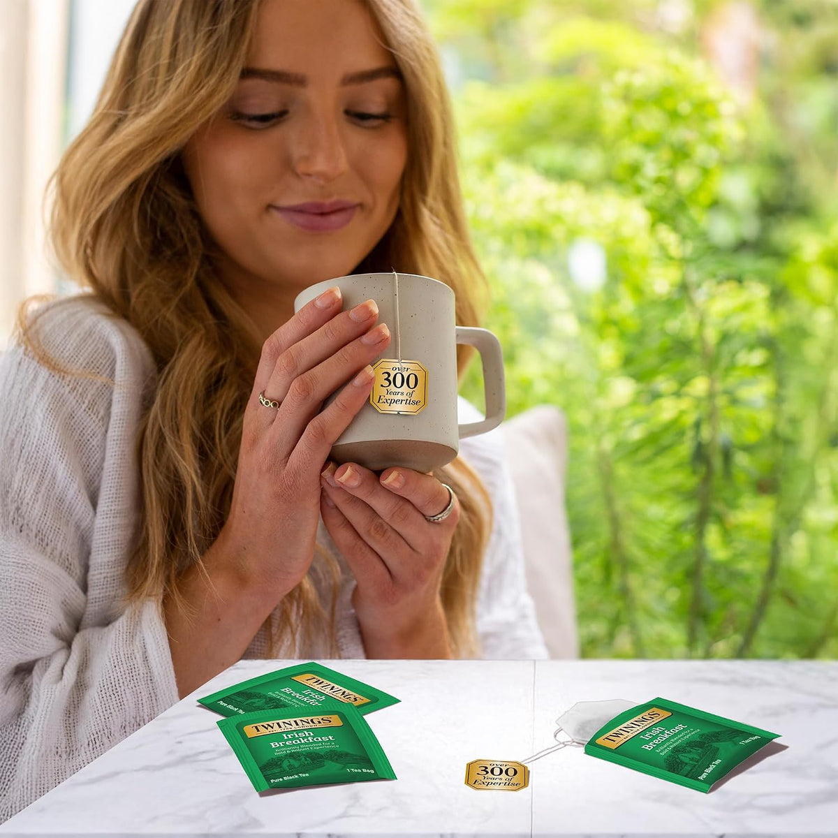 Twinings Irish Breakfast Black Tea Individually Wrapped Bags, 100 Count (Pack of 1), Flavourful, Bold, and Robust, Caffeinated, Enjoy Hot or Iced, 100 Teabags