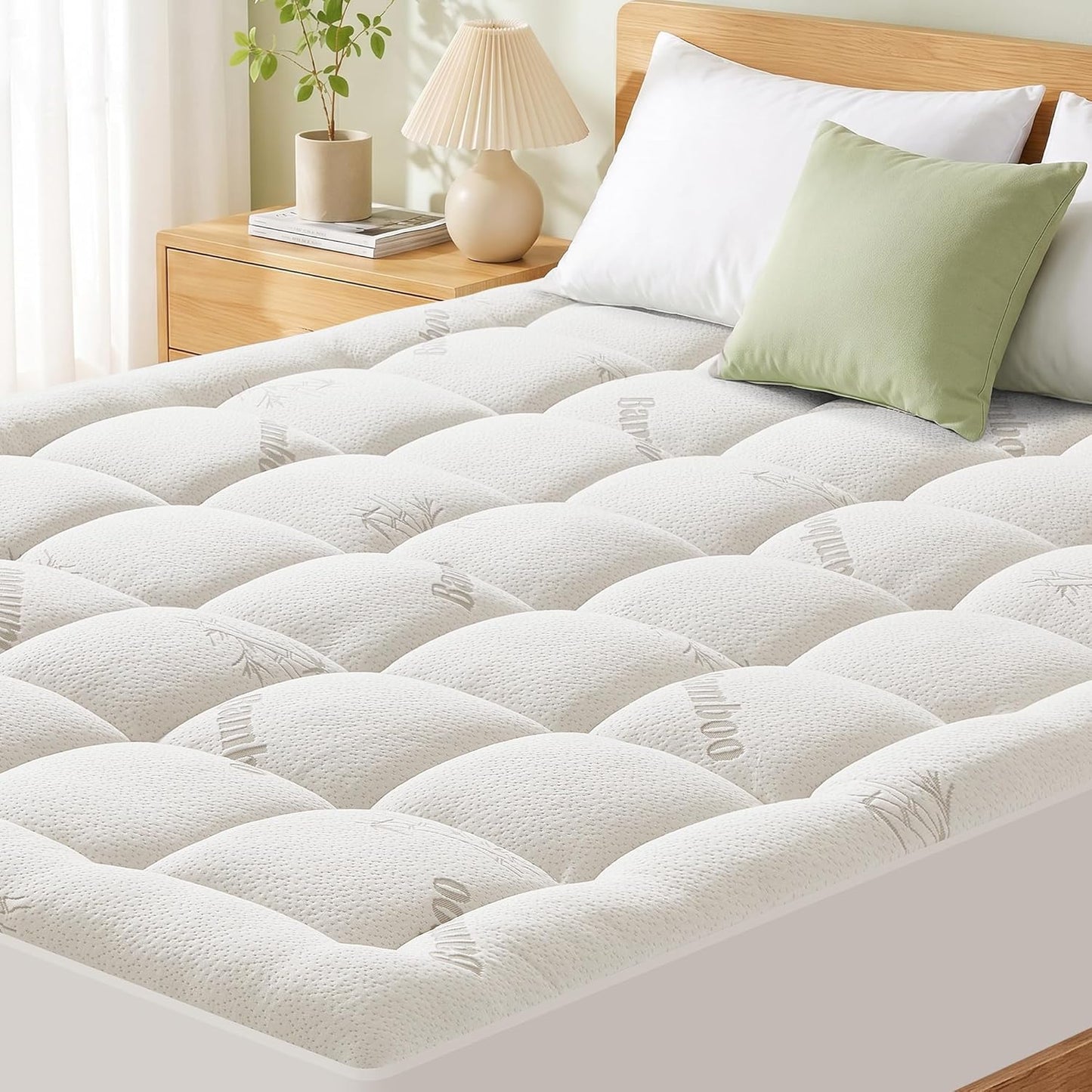 Mattress Pad Queen Size, Cooling Pillow Top Mattress Topper, Ultra Soft Viscose Made from Bamboo, Breathable for Hot Sleepers, Deep Pocket 8"-20", Green