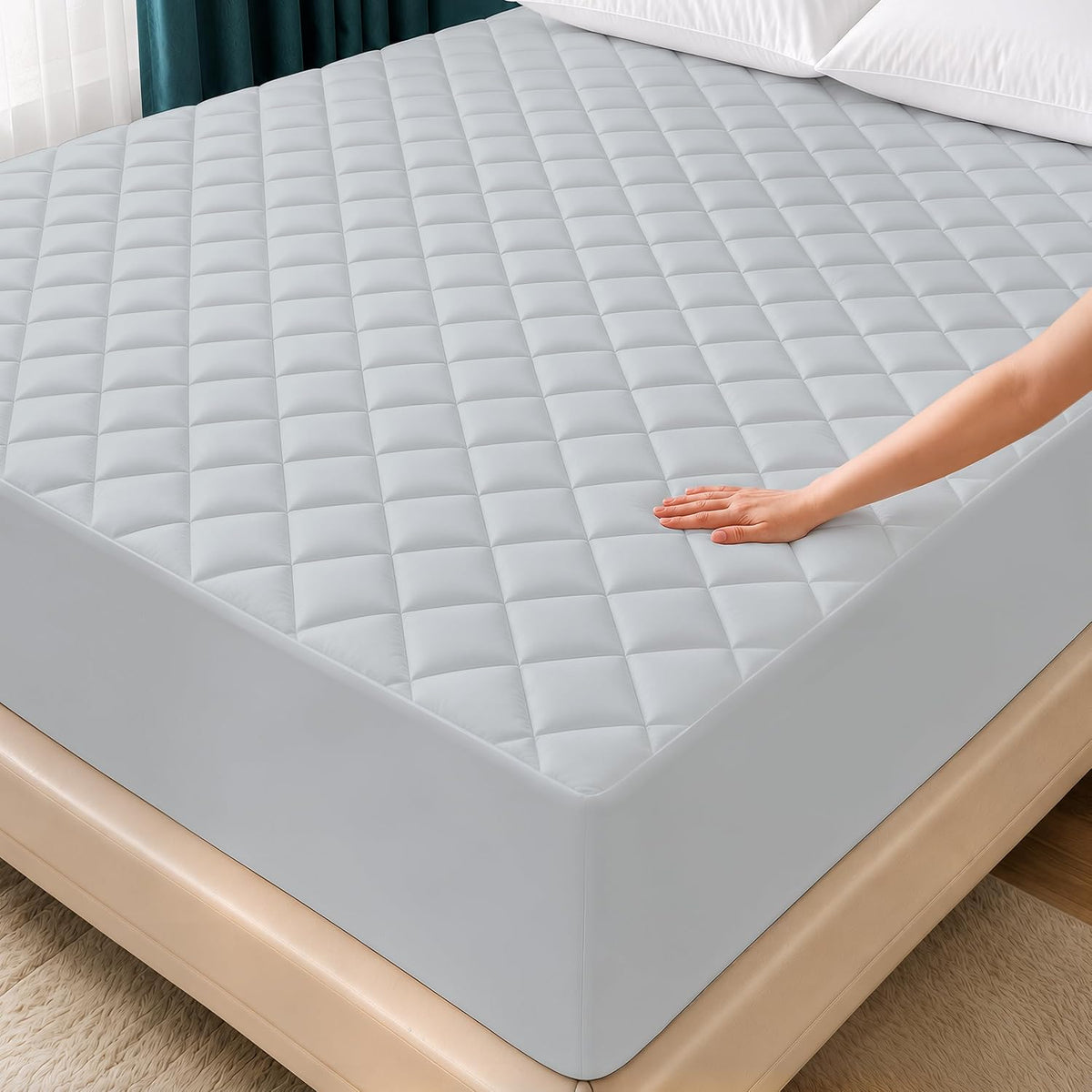 Queen Mattress Pad, Quilted Mattress Protector Topper fits 16" Deep Pocket