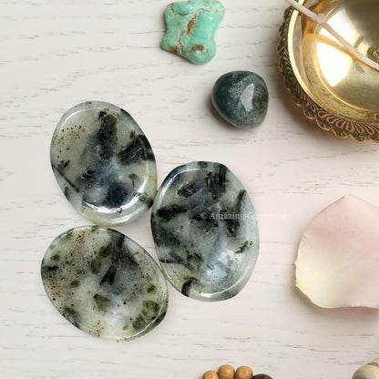 Amazing Gemstone Labradorite Thumb Worry Stone, Anxiety Stone, Healing Crystals - Piedra Crystal Fidget for Gift, Meditation, Calming, Relaxation, Stress Relief - Colors B