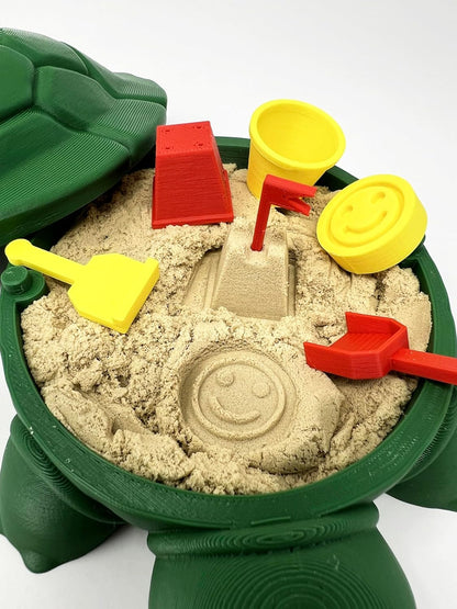 Munnygrubbbers - Mini Desktop Turtle Sand Box - 6 x 6 in - Stress Relief - Made in USA - Includes Moldable Play Sand and Mini Tool - Novelty Gift - Desktop Decor - Zen Garden - (Green)