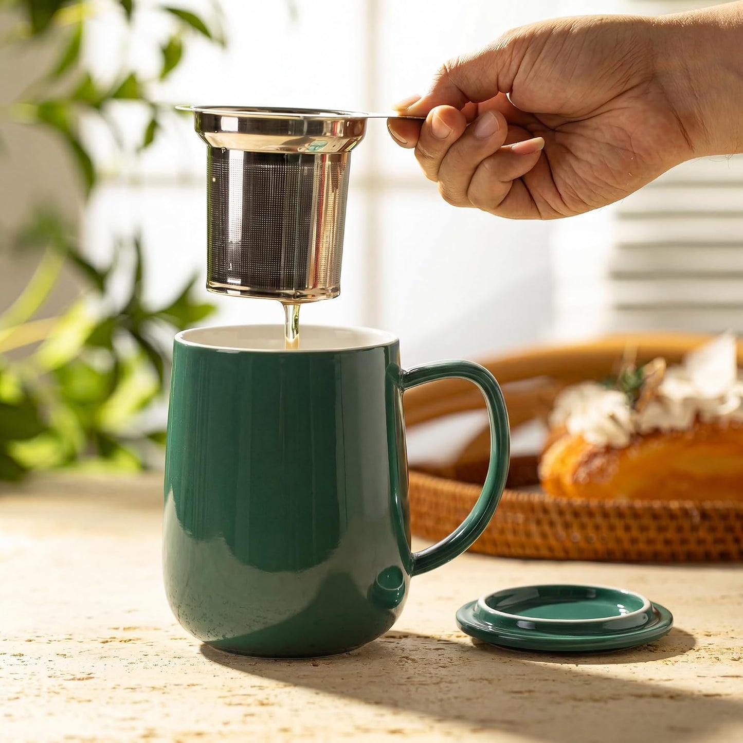Sweese 20 OZ Porcelain Tea Mug with Infuser and Lid, Loose Leaf Tea Cup, Gifts for Tea Lover - Mint Green