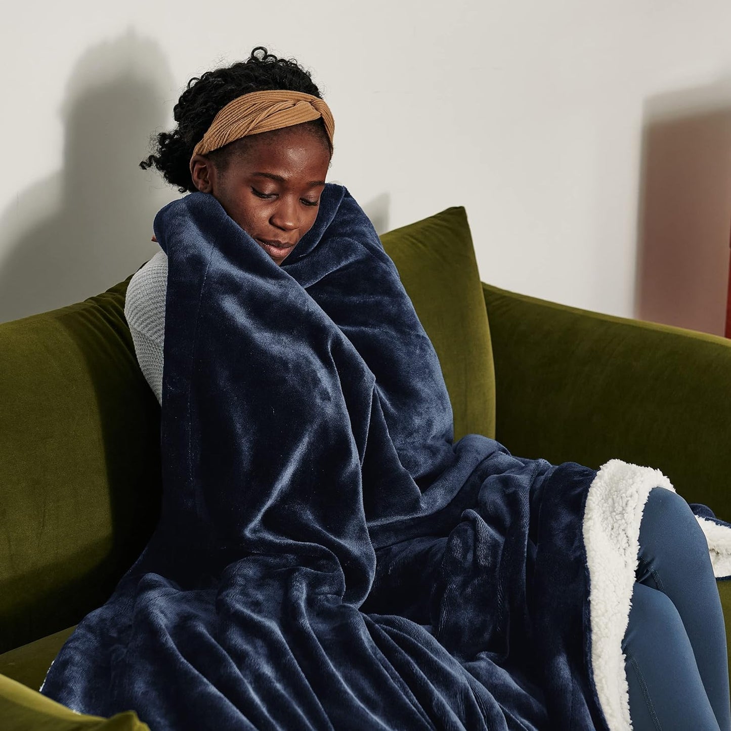 Bedsure GentleSoft Sherpa Fleece Throw Blanket for Couch, Non-Heated, Thick & Warm Cozy Blanket for Winter, Soft Fuzzy Plush Throw Gifts for Women and Men, Grey, 50x60 Inches