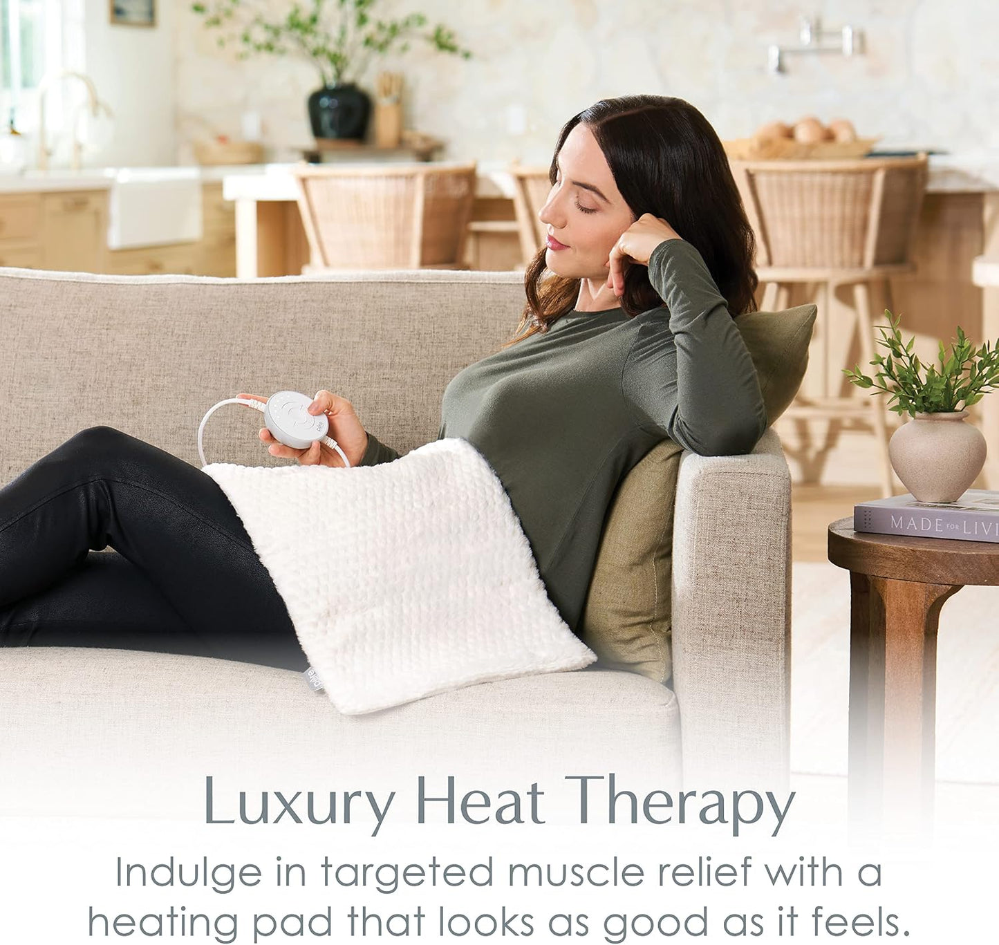 Pure Enrichment PureRadiance Luxury Heating Pad for Cramps, Back, Neck, & Shoulder Pain Relief, Patented Design, Soft Faux Fur & Micromink, 6 Heat Settings, Machine Washable, 12”x24” (Golden Sands)